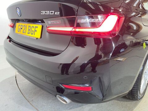 BMW 3 Series 2.0 330e 12kWh SE Pro Saloon 4dr Petrol Plug-in Hybrid Auto Euro 6 (s/s) (2 20
