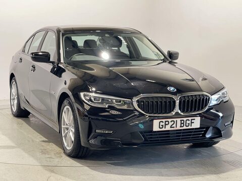 BMW 3 Series 2.0 330e 12kWh SE Pro Saloon 4dr Petrol Plug-in Hybrid Auto Euro 6 (s/s) (2 8