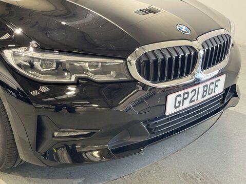 BMW 3 Series 2.0 330e 12kWh SE Pro Saloon 4dr Petrol Plug-in Hybrid Auto Euro 6 (s/s) (2 17