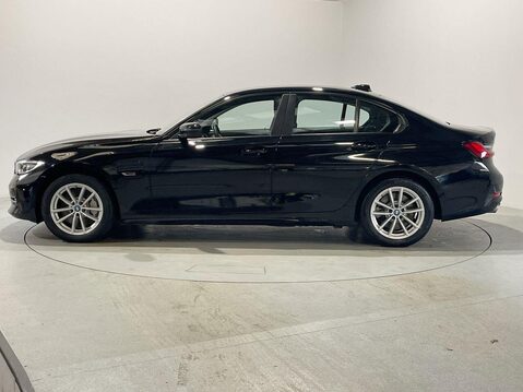 BMW 3 Series 2.0 330e 12kWh SE Pro Saloon 4dr Petrol Plug-in Hybrid Auto Euro 6 (s/s) (2 12