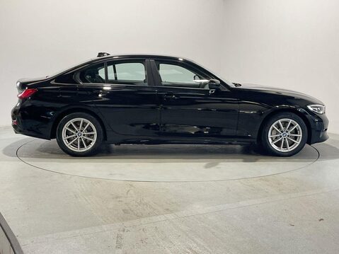 BMW 3 Series 2.0 330e 12kWh SE Pro Saloon 4dr Petrol Plug-in Hybrid Auto Euro 6 (s/s) (2 16