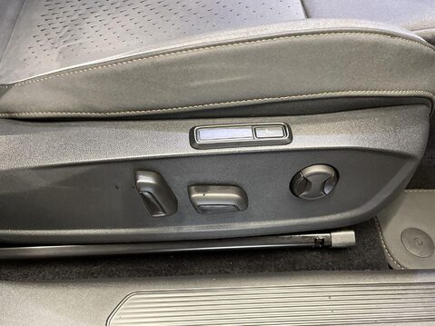 Cupra Born e-Boost 77kWh V3 Hatchback 5dr Electric Auto (4 Seat) (230 ps) 2 Owners - S 24