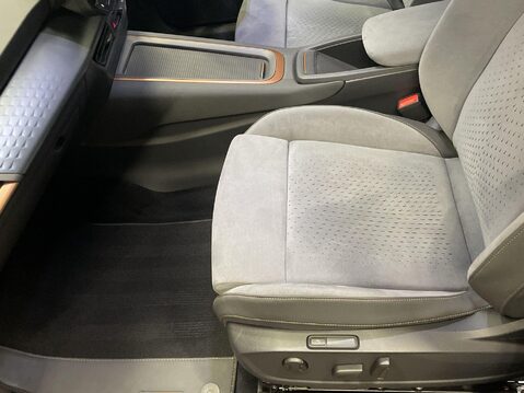 Cupra Born e-Boost 77kWh V3 Hatchback 5dr Electric Auto (4 Seat) (230 ps) 2 Owners - S 17