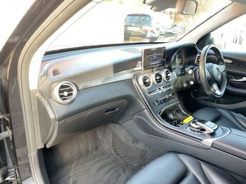 Mercedes-Benz GLC 2.1 GLC250d Sport SUV 5dr Diesel G-Tronic 4MATIC Euro 6 (s/s) (204 ps) Leat 10