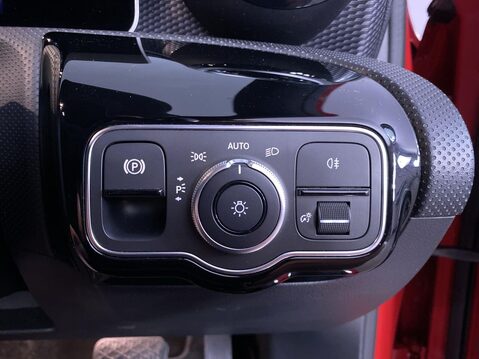 Mercedes-Benz A Class 1.5 A180d Sport (Executive) Hatchback 5dr Diesel 7G-DCT Euro 6 (s/s) (116 p 23