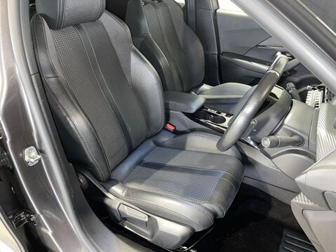 Peugeot 2008 1.5 BlueHDi GT SUV 5dr Diesel Manual Euro 6 (s/s) (110 ps) 1 Owner - Senso 14