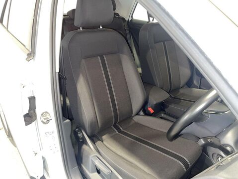 Volkswagen T-Roc 1.0 TSI SE SUV 5dr Petrol Manual Euro 6 (s/s) (115 ps) Sensors -Cruise - Bl 23