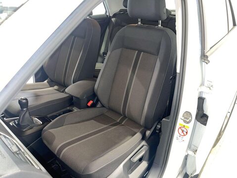 Volkswagen T-Roc 1.0 TSI SE SUV 5dr Petrol Manual Euro 6 (s/s) (115 ps) Sensors -Cruise - Bl 25