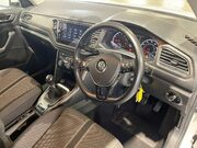 Volkswagen T-Roc 1.0 TSI SE SUV 5dr Petrol Manual Euro 6 (s/s) (115 ps) Sensors -Cruise - Bl 24