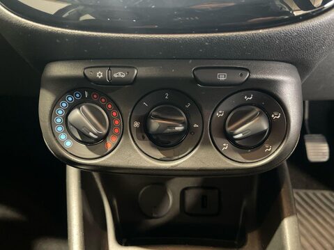 Vauxhall Corsa 1.4i ecoTEC Griffin Hatchback 3dr Petrol Manual Euro 6 (90 ps) 34