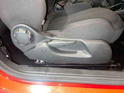 Vauxhall Corsa 1.4i ecoTEC Griffin Hatchback 3dr Petrol Manual Euro 6 (90 ps) 30