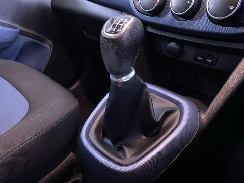 Hyundai i10 1.0 SE Hatchback 5dr Petrol Manual Euro 6 (66 ps) 21