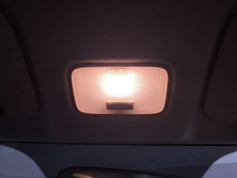 Hyundai i10 1.0 SE Hatchback 5dr Petrol Manual Euro 6 (66 ps) 18