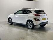 Hyundai KONA 64kWh Premium SUV 5dr Electric Auto (10.5kW Charger) (204 ps) 1 Owner - Cru 6