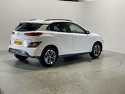Hyundai KONA 64kWh Premium SUV 5dr Electric Auto (10.5kW Charger) (204 ps) 1 Owner - Cru 8