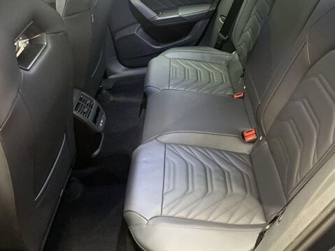 Cupra Leon 1.5 eTSI V3 Hatchback 5dr Petrol Hybrid DSG Euro 6 (s/s) (150 ps) 1 Owner - 18