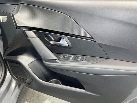 Peugeot 208 1.2 PureTech GT Hatchback 5dr Petrol Manual Euro 6 (s/s) (100 ps) 1 Owner - 23