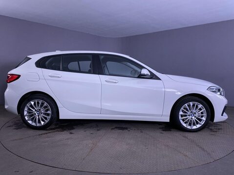 BMW 1 Series 1.5 118i SE (LCP) Hatchback 5dr Petrol DCT Euro 6 (s/s) (136 ps) 1 Owner - 16