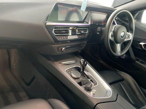 BMW Z4 2.0 20i M Sport Convertible 2dr Petrol Auto sDrive Euro 6 (s/s) (197 ps) He 11