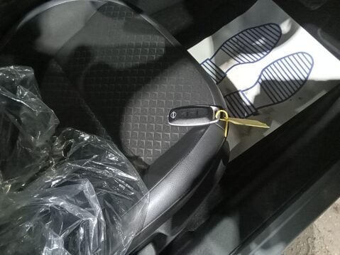 Nissan Juke 1.6 N-Connecta SUV 5dr Petrol Hybrid Auto Euro 6 (143 ps) 1 Owner - Sat Nav 9