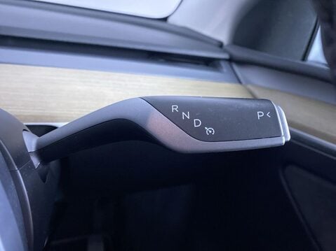 Tesla Model Y (Dual Motor) Long Range SUV 5dr Electric Auto 4WDE (384 bhp) Privacy Glass 21