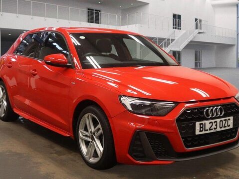 Audi A1 1.0 TFSI 25 S line Sportback 5dr Petrol Manual Euro 6 (s/s) (95 ps) 1 Owner 1