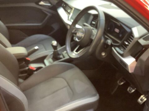 Audi A1 1.0 TFSI 25 S line Sportback 5dr Petrol Manual Euro 6 (s/s) (95 ps) 1 Owner 9