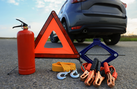 What to Pack in Your Emergency Breakdown Kit