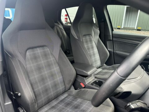 Volkswagen Golf GTD TDI DSG 10