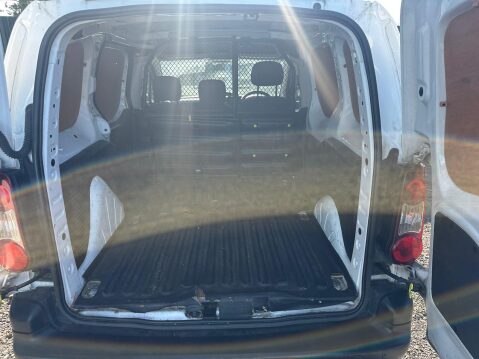 Peugeot Partner BLUE HDI SE L1 12
