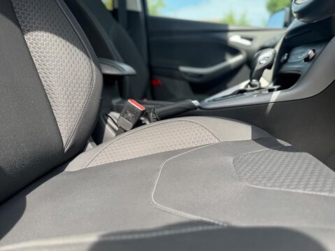 Ford Focus 1.0T EcoBoost Zetec Auto Euro 6 (s/s) 5dr 22