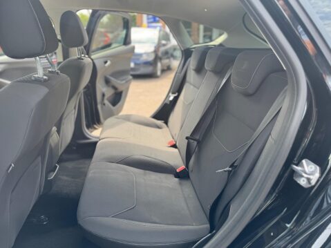 Ford Focus 1.0T EcoBoost Zetec Auto Euro 6 (s/s) 5dr 28