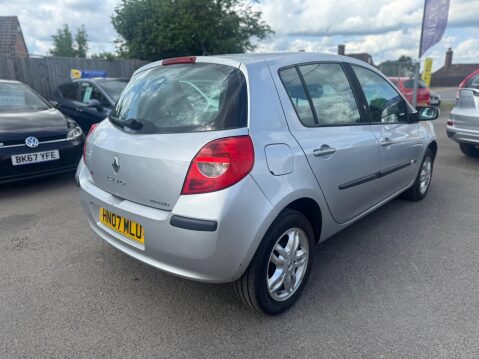 Renault Clio 1.4 16v Privilege 5dr 5