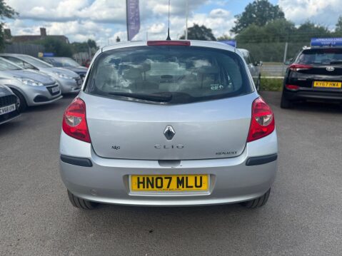 Renault Clio 1.4 16v Privilege 5dr 6