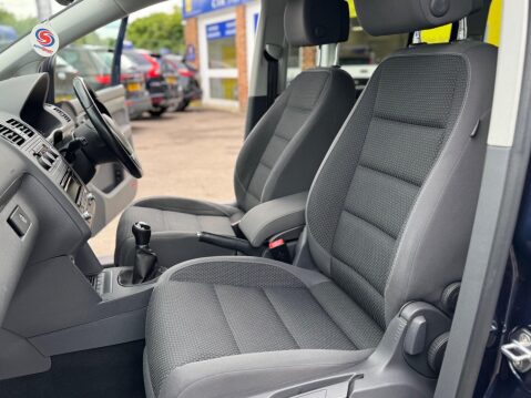 Volkswagen Touran 2.0 TDI SE Euro 5 5dr 25