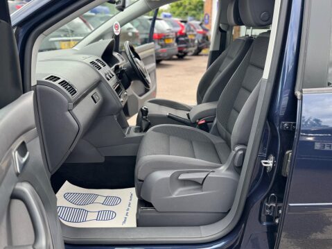 Volkswagen Touran 2.0 TDI SE Euro 5 5dr 26