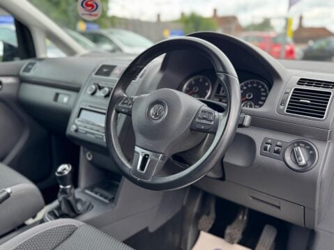 Volkswagen Touran 2.0 TDI SE Euro 5 5dr 14