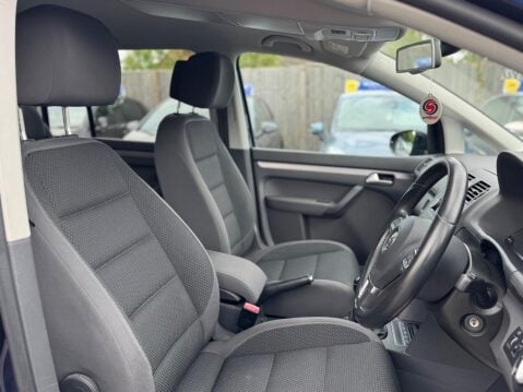 Volkswagen Touran 2.0 TDI SE Euro 5 5dr 17