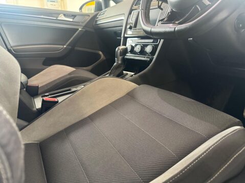 Volkswagen Golf 2.0 TSI BlueMotion Tech R DSG 4MOTION Euro 6 (s/s) 5dr 28