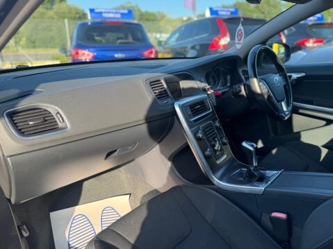 Volvo V60 2.0 D4 SE Euro 6 (s/s) 5dr 18