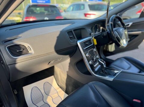 Volvo V60 2.4 D4 Lux Nav Auto AWD Euro 6 (s/s) 5dr 26