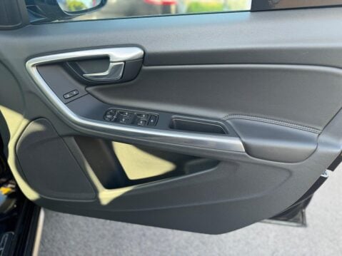 Volvo V60 2.4 D4 Lux Nav Auto AWD Euro 6 (s/s) 5dr 15