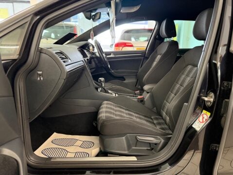 Volkswagen Golf 2.0 TDI GTD DSG Euro 6 (s/s) 5dr 21