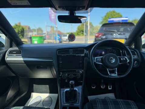 Volkswagen Golf 2.0 TDI GTD Euro 6 (s/s) 5dr 28