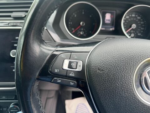 Volkswagen Tiguan 2.0 TDI SE DSG 4Motion Euro 6 (s/s) 5dr 22
