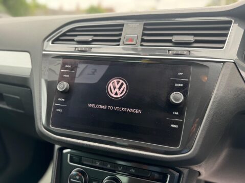 Volkswagen Tiguan 2.0 TDI SE DSG 4Motion Euro 6 (s/s) 5dr 23