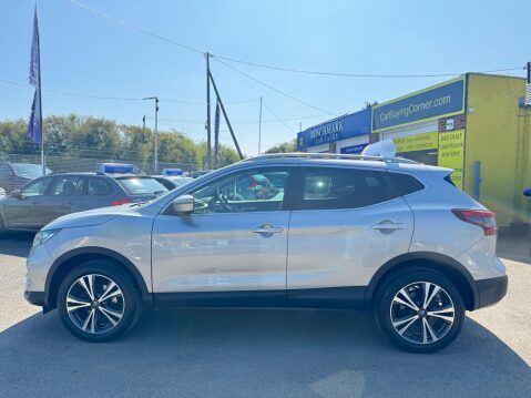 Nissan Qashqai 1.3 DIG-T N-Connecta Euro 6 (s/s) 5dr 14