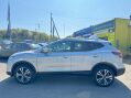 Nissan Qashqai 1.3 DIG-T N-Connecta Euro 6 (s/s) 5dr 14