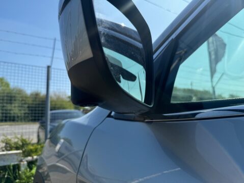 Nissan Qashqai 1.3 DIG-T N-Connecta Euro 6 (s/s) 5dr 46