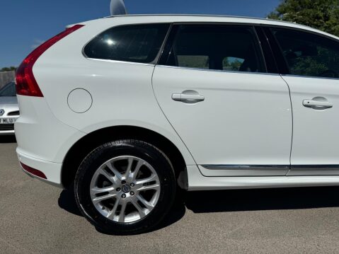 Volvo XC60 2.0 D4 SE Lux Nav Auto Euro 6 (s/s) 5dr 8